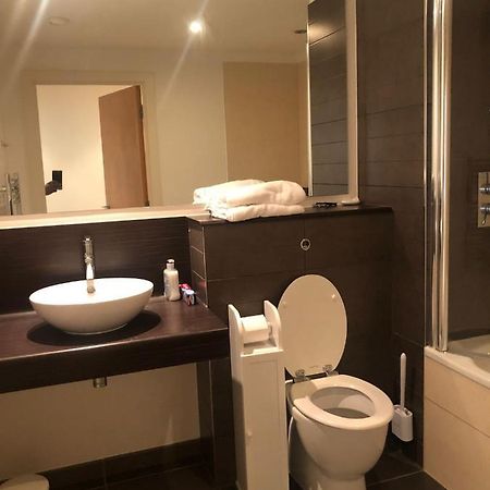 Lovely Serviced Apartment 2Min 2 City Center Mánchester Exterior foto